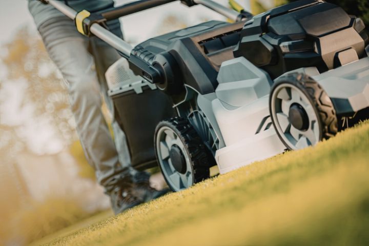 Lantra Safe Operation of Pedestrian Mowers