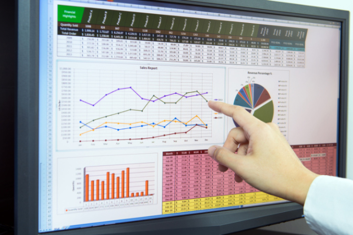 iStock-179105153Excel%20-%202010%20Level%203.jpg