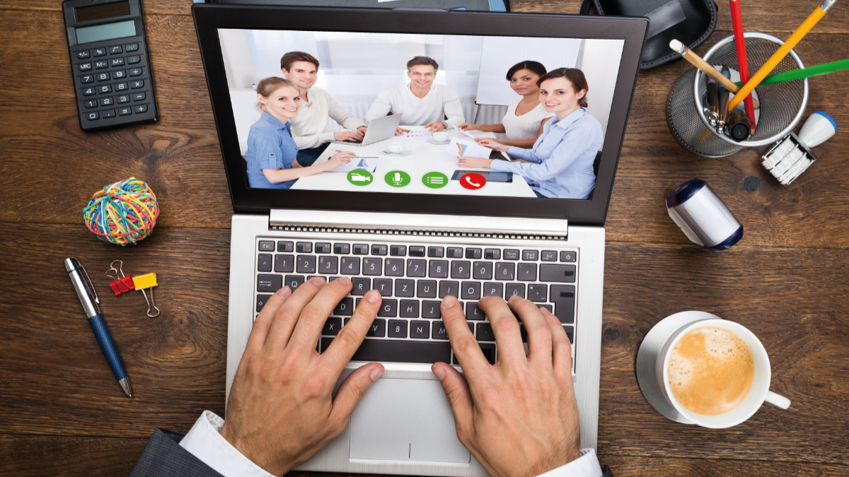 iStock-518432882Effective%20Minute%20Taking.jpg