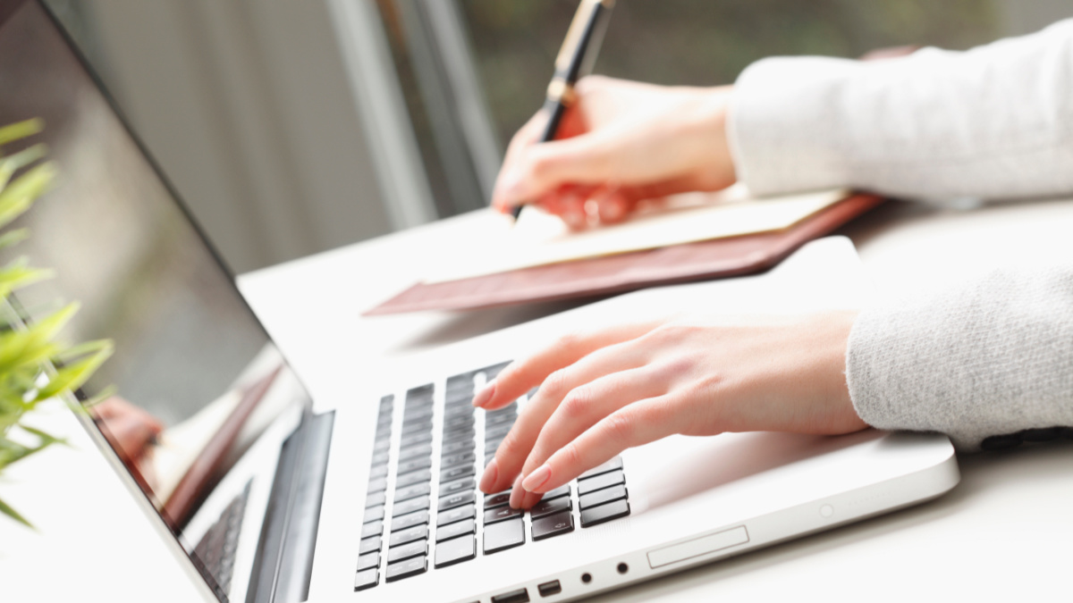 Writing%20Business%20Reports%20%26%20Proposals.jpg