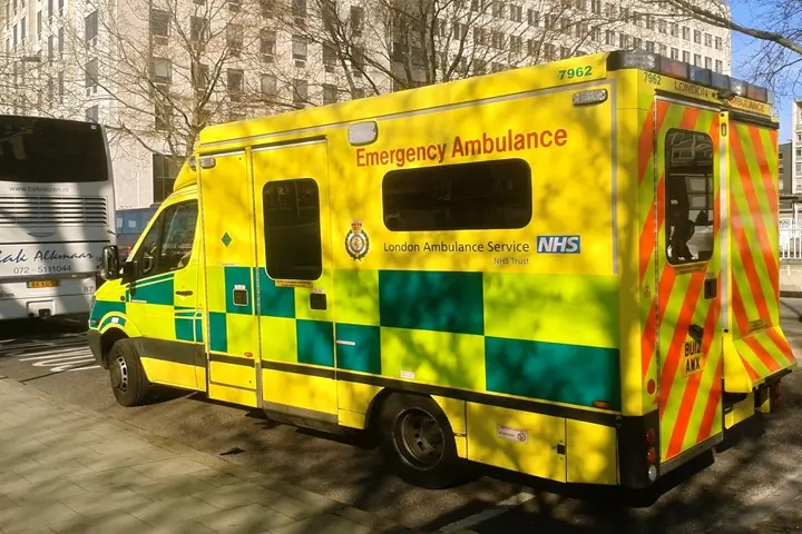 icon%20ambulance.webp