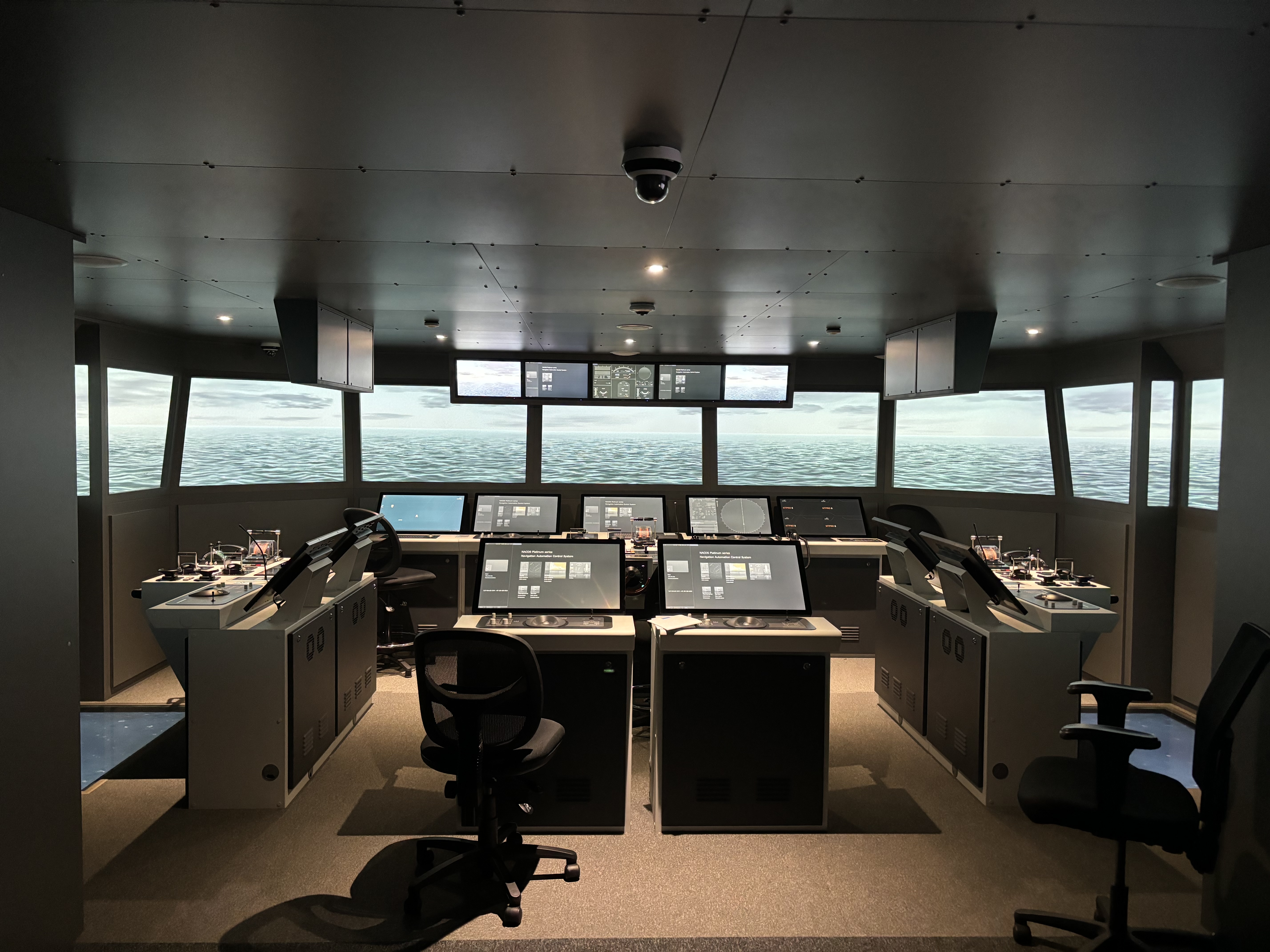 ECDIS%20platinum.jpg
