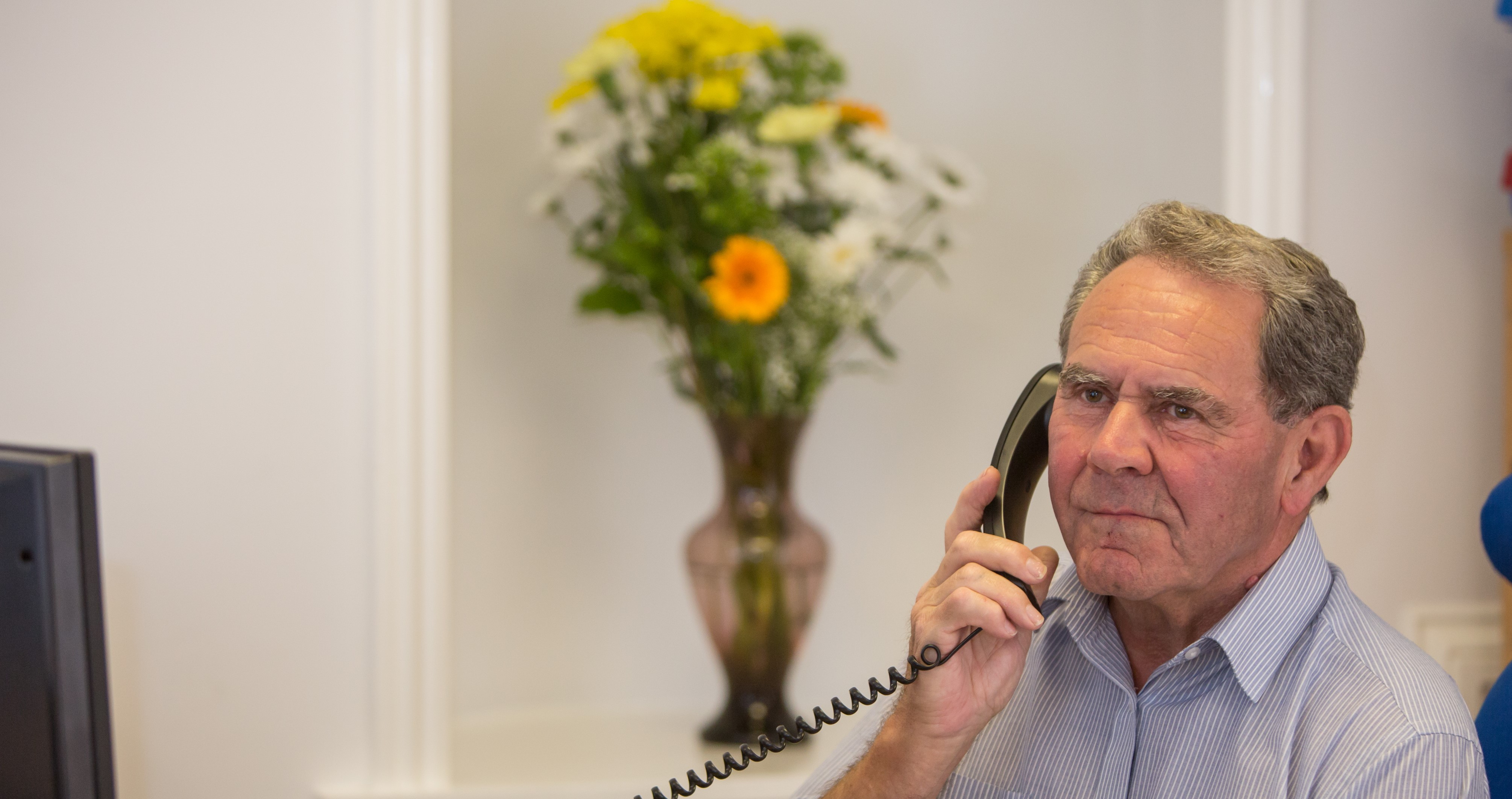 Communicating changes about end of life by phone